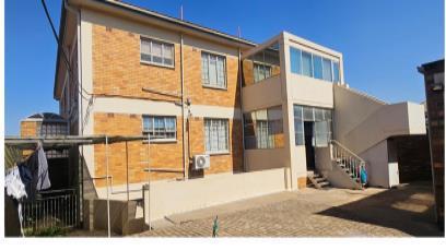 HIGH INCOME POTENTIAL COMMERCIAL BUILDING FOR SALE