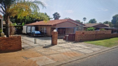 3 BED HOME WITH POOL + COTTAGE IN RUSTENBURG - Auction Catalogue | PARK ...