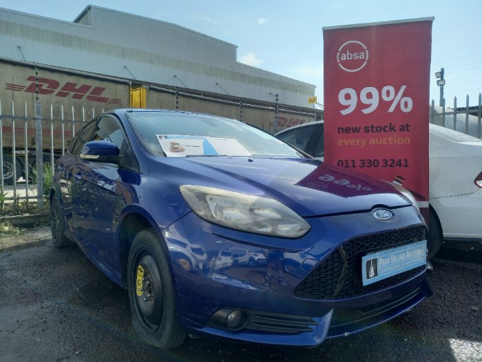 2014 FORD FOCUS 2.0 GTDI ST1 5DR (ODO : 238096)